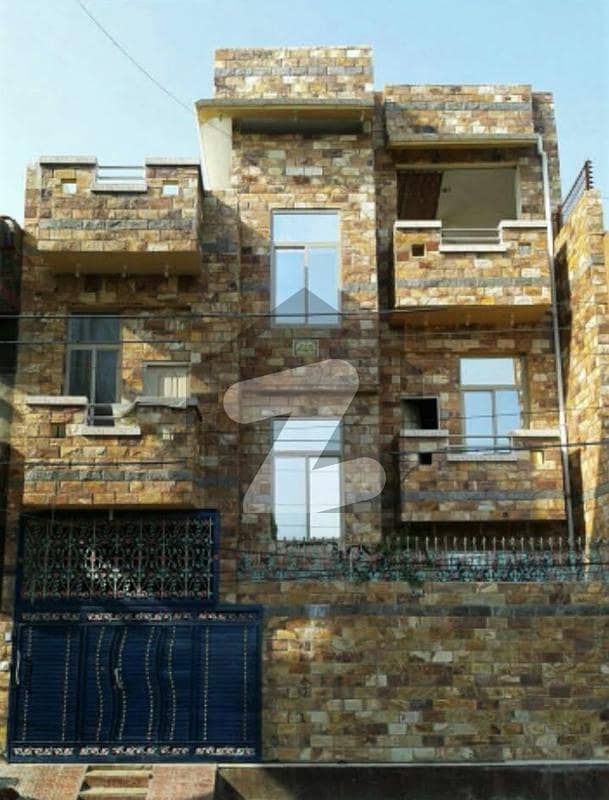 امرپورہ راولپنڈی میں 4 کمروں کا 4 مرلہ مکان 1.65 کروڑ میں برائے فروخت۔