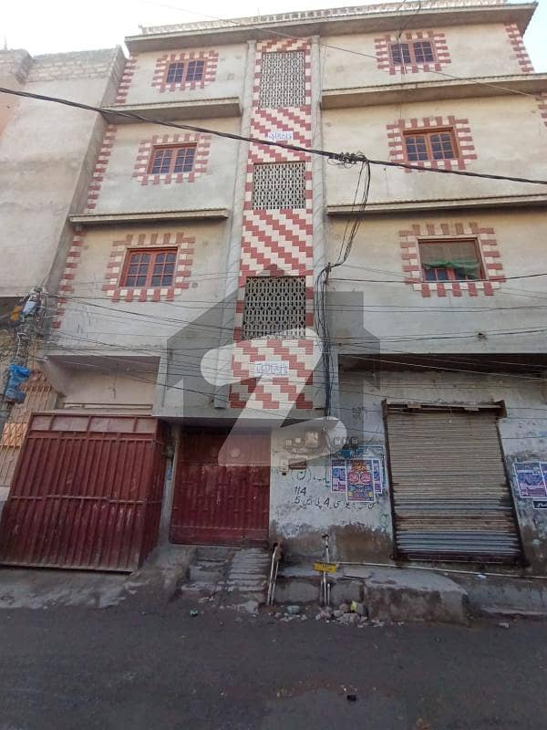 پی ای سی ایچ ایس بلاک 6 پی ای سی ایچ ایس جمشید ٹاؤن کراچی میں 8 کمروں کا 4 مرلہ عمارت 3.5 کروڑ میں برائے فروخت۔