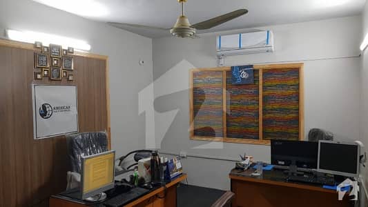 ناظم آباد 4 - بلاک جی ناظم آباد 4 ناظم آباد کراچی میں 4 کمروں کا 2 مرلہ بالائی پورشن 35 ہزار میں کرایہ پر دستیاب ہے۔