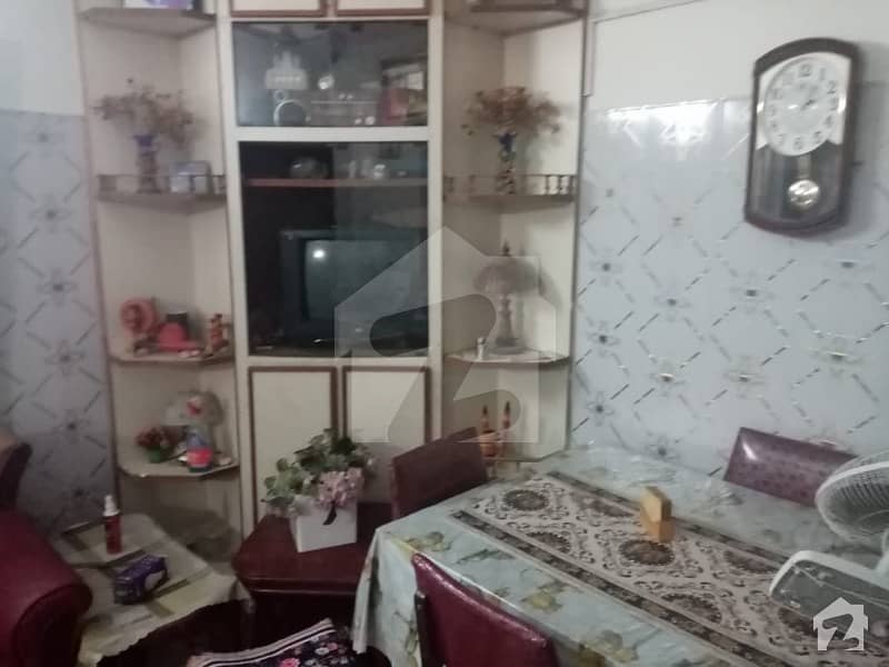 سرگوجرہ غربی چکوال میں 2 کمروں کا 9 مرلہ مکان 1 کروڑ میں برائے فروخت۔