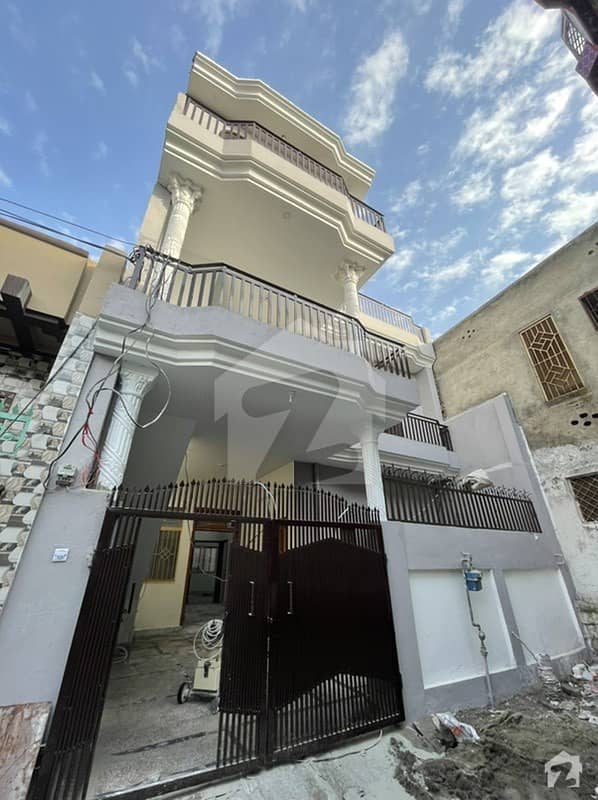 علی پُر اسلام آباد میں 4 کمروں کا 6 مرلہ مکان 1.05 کروڑ میں برائے فروخت۔