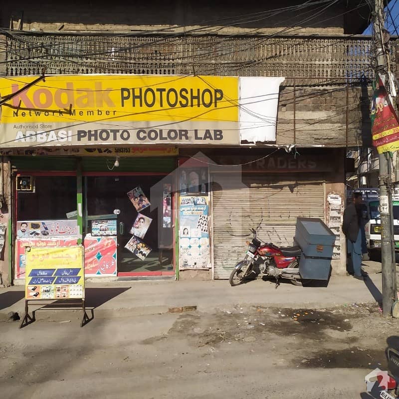 صادق آباد راولپنڈی میں 3 مرلہ عمارت 3 کروڑ میں برائے فروخت۔