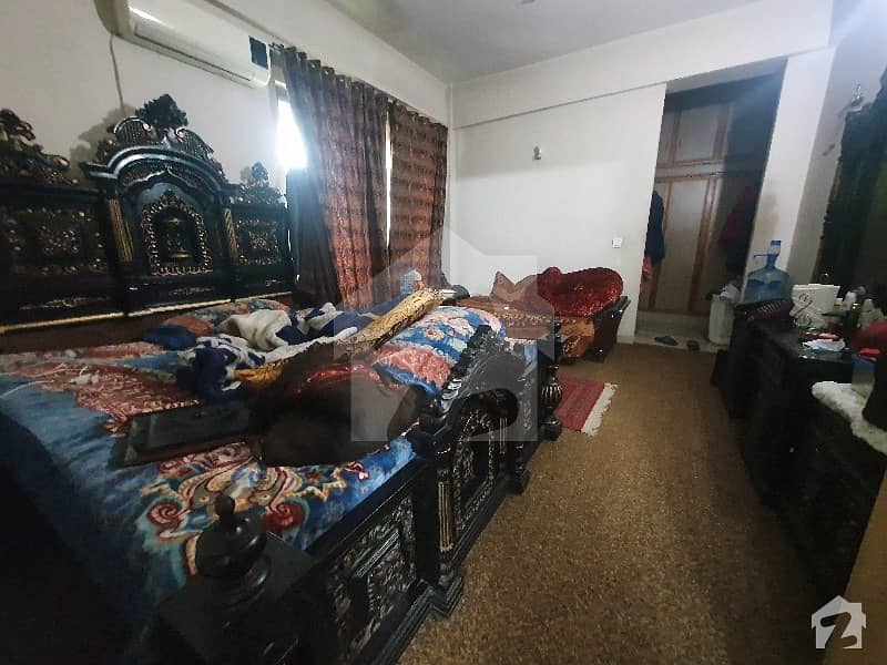 ورسک روڈ پشاور میں 4 کمروں کا 11 مرلہ فلیٹ 1.3 کروڑ میں برائے فروخت۔