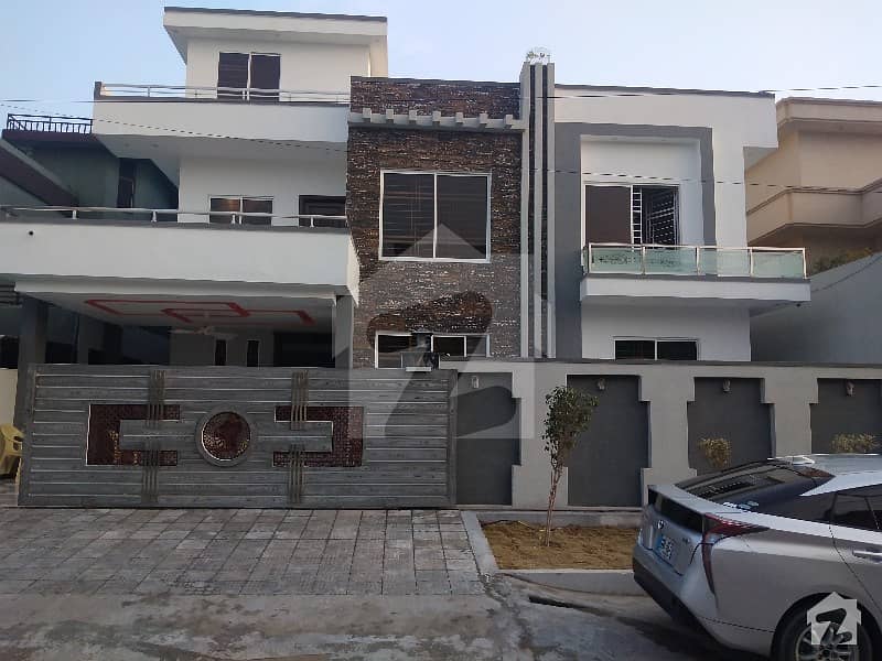 Pwd One Kanal House In Hot Location For Sale