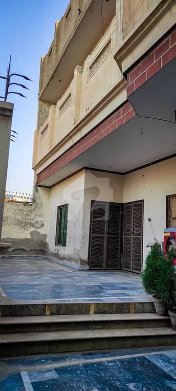 نیو ملتان ملتان میں 6 کمروں کا 11 مرلہ مکان 1.55 کروڑ میں برائے فروخت۔