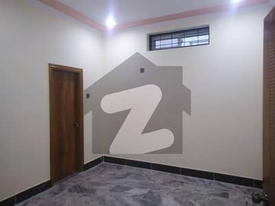 10 Marla House Up For Rent In Hayatabad