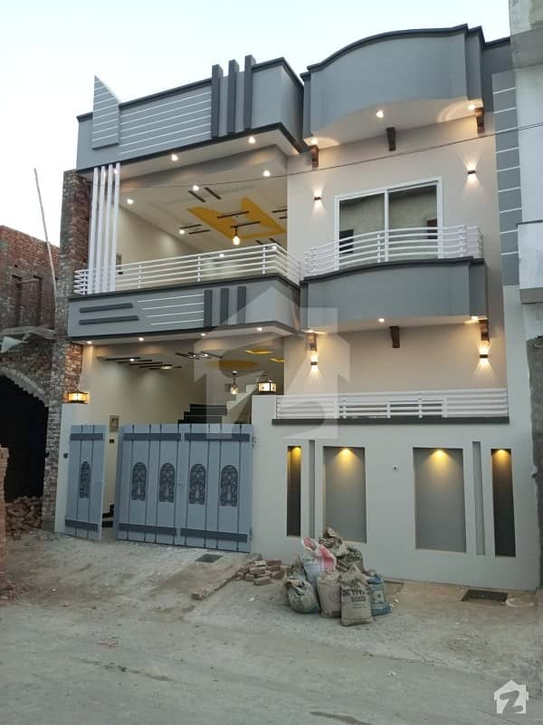 گلبرگ ایوینیو کینال روڈ بہاولپور میں 4 کمروں کا 5 مرلہ مکان 1.1 کروڑ میں برائے فروخت۔