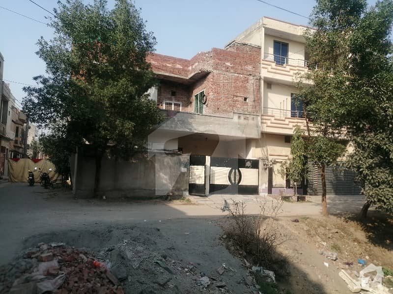 منیر گارڈن لاہور میں 5 کمروں کا 7 مرلہ مکان 1.5 کروڑ میں برائے فروخت۔