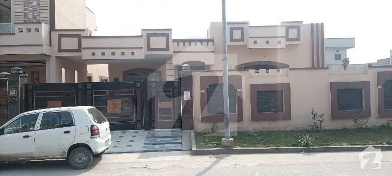 4500 Square Feet House For Sale In Rs. 33,500,000 Only