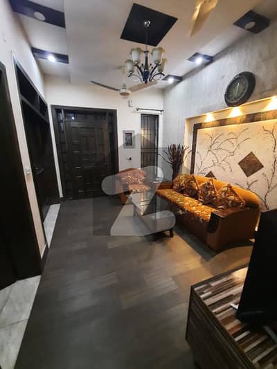 کوٹ خواجہ سعید لاہور میں 4 کمروں کا 5 مرلہ مکان 1.6 کروڑ میں برائے فروخت۔