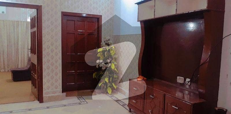 سرگودھا روڈ فیصل آباد میں 10 کمروں کا 10 مرلہ کمرہ 12 ہزار میں کرایہ پر دستیاب ہے۔