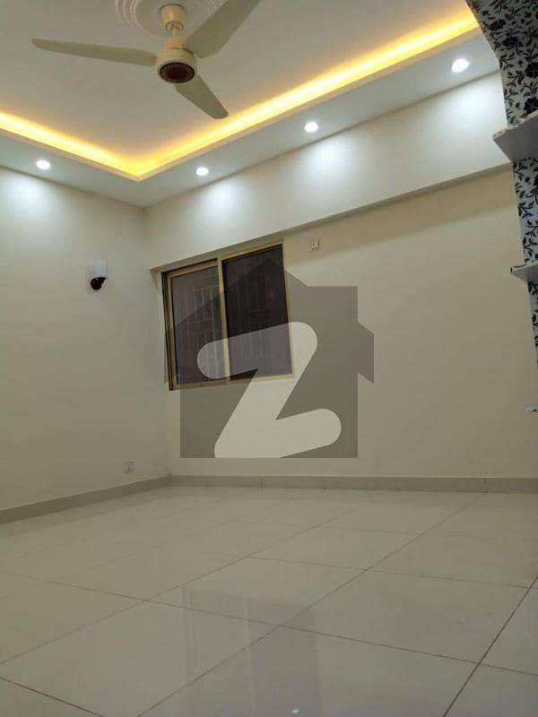 Spacious 2500 Square Feet Flat Available For Sale In Shaheed Millat Road