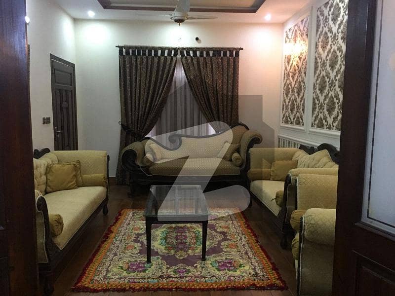 نشیمنِ اقبال لاہور میں 5 کمروں کا 10 مرلہ مکان 1.15 لاکھ میں کرایہ پر دستیاب ہے۔