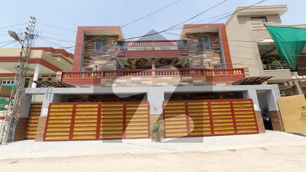 شاہ ولی کالونی واہ میں 9 مرلہ مکان 3.1 کروڑ میں برائے فروخت۔