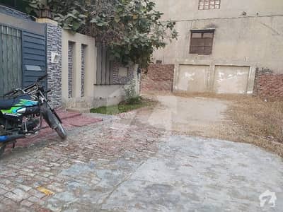 1575 Square Feet Residential Plot In Shahbaz Khan Road Is Available