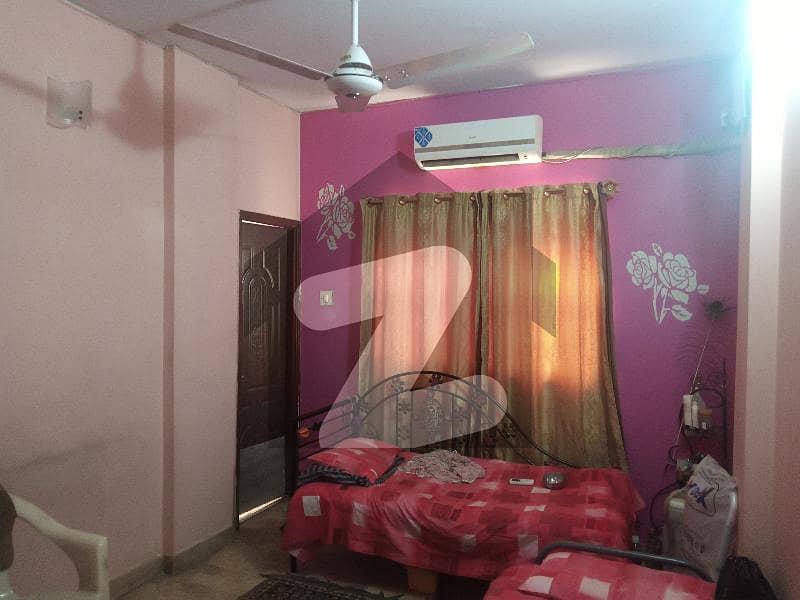 ناظم آباد 1 - بلاک جے ناظم آباد 1 ناظم آباد کراچی میں 2 کمروں کا 2 مرلہ فلیٹ 49 لاکھ میں برائے فروخت۔