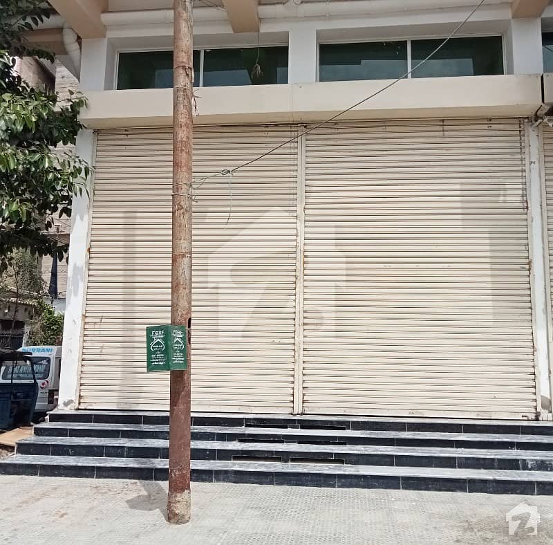 پی آئی بی کالونی کراچی میں 8 مرلہ دکان 5.75 کروڑ میں برائے فروخت۔
