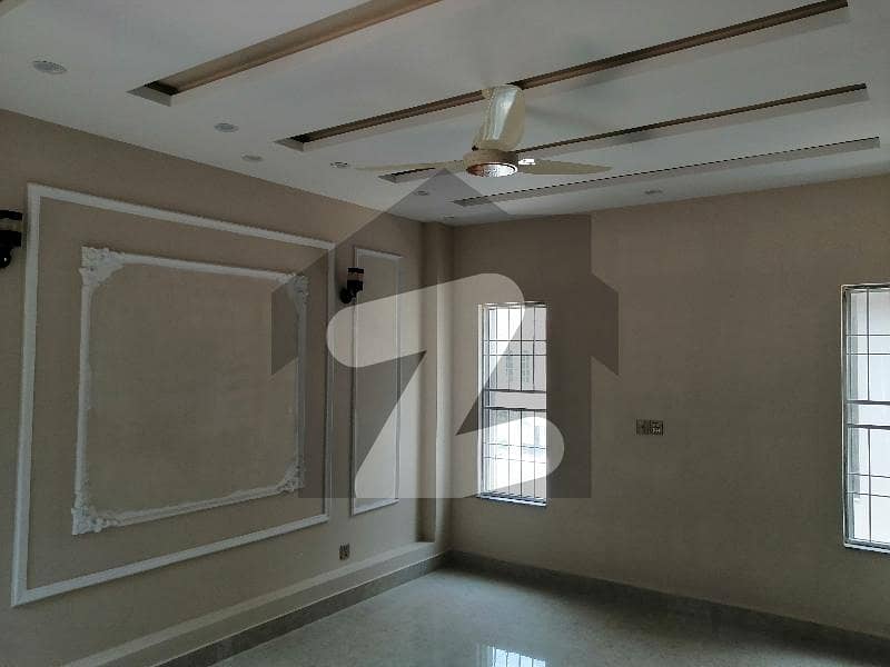 ویلینشیاء ۔ بلاک اے ویلینشیاء ہاؤسنگ سوسائٹی لاہور میں 3 کمروں کا 5 مرلہ مکان 1.7 کروڑ میں برائے فروخت۔
