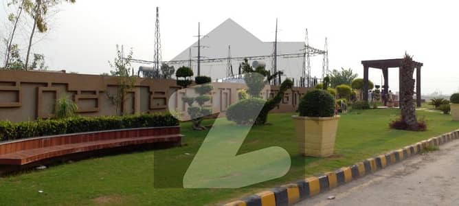 Prime Location 10 Marla Plot For Sale In A-1 Block Central Park Society Lahore