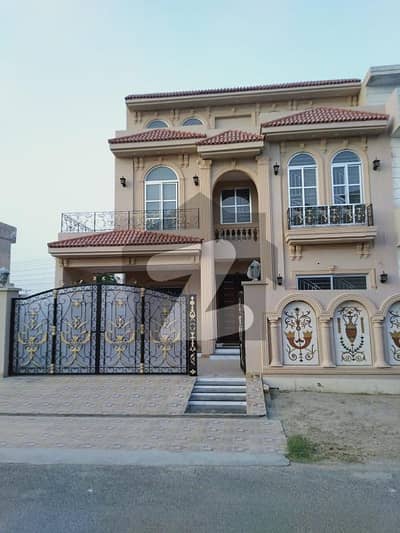 Golden Opportunity 10 Marla Prime Location House For Sale In G Block Central Park Housing Scheme Lahore