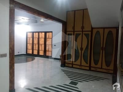 400 Sq Yards Double Storey Bungalow Available For Sale In Block 7 University Road Gulstan-e-jauhar