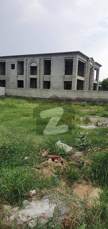 ڈی ایچ اے فیز 7 - بلاک ٹی فیز 7 ڈیفنس (ڈی ایچ اے) لاہور میں 6 کمروں کا 1 کنال مکان 3.85 کروڑ میں برائے فروخت۔