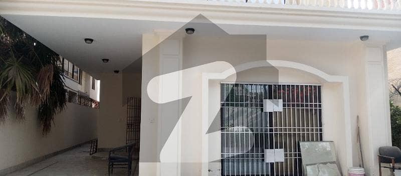 520 Sq Yard Bungalow For Sale In Clifton Block-2