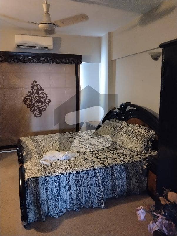 Flat For Grabs In 1700 Square Feet Karachi