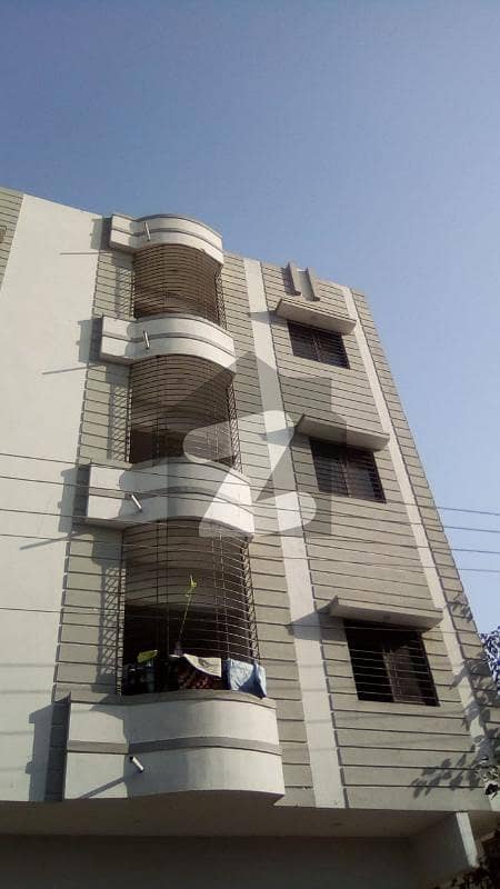 زینت آباد سکیم 33 کراچی میں 2 کمروں کا 4 مرلہ فلیٹ 76 لاکھ میں برائے فروخت۔