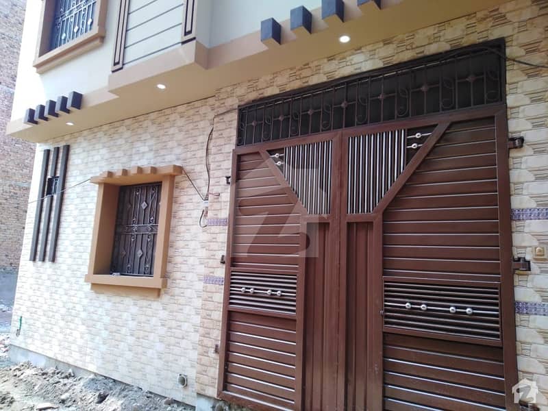 سواتی گیٹ پشاور میں 6 کمروں کا 4 مرلہ مکان 2.3 کروڑ میں برائے فروخت۔