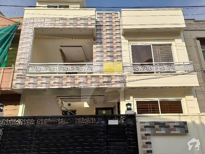 سوان گارڈن اسلام آباد میں 5 کمروں کا 6 مرلہ مکان 2 کروڑ میں برائے فروخت۔
