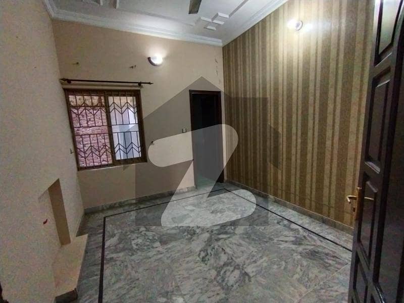 چکلالہ سکیم 3 چکلالہ سکیم راولپنڈی میں 4 کمروں کا 4 مرلہ مکان 95 لاکھ میں برائے فروخت۔