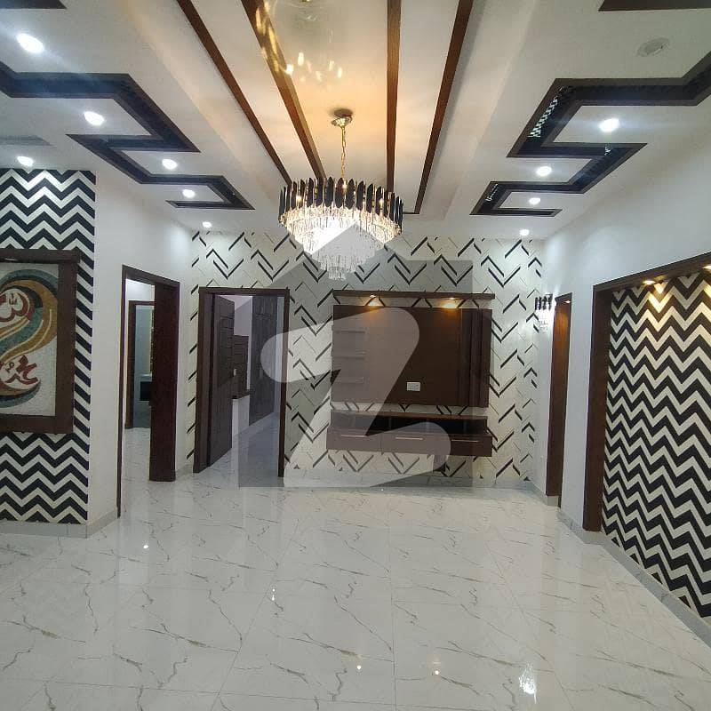 10 Marla Beautiful Spanish House For Sale In  Central Park  Lahore