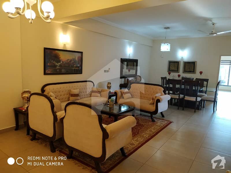 Beautiful Fully Furnished 3 Bedrooms Corner Apartment