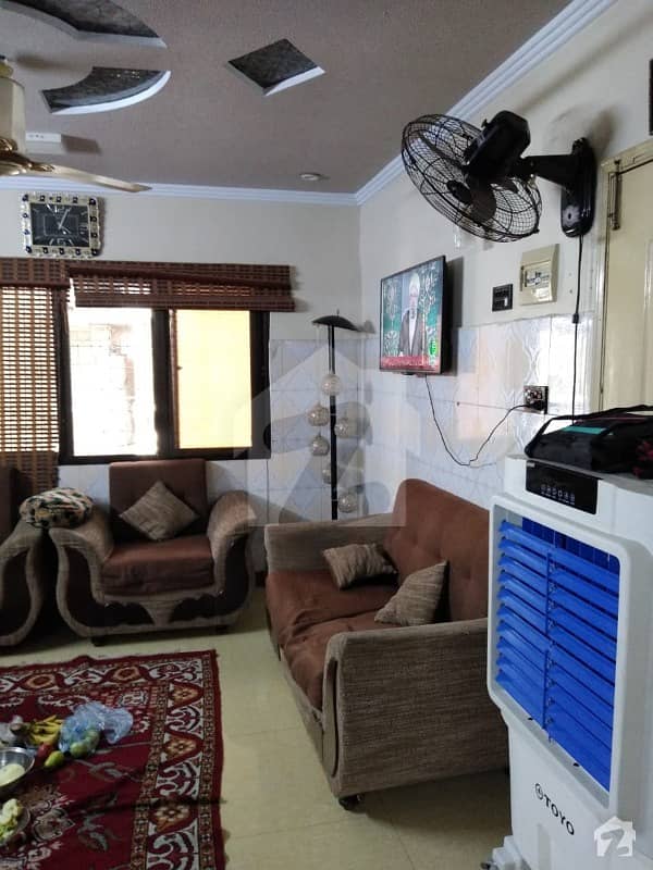 Erum Palace 2nd Floor Corner Flat Is Available For Sale