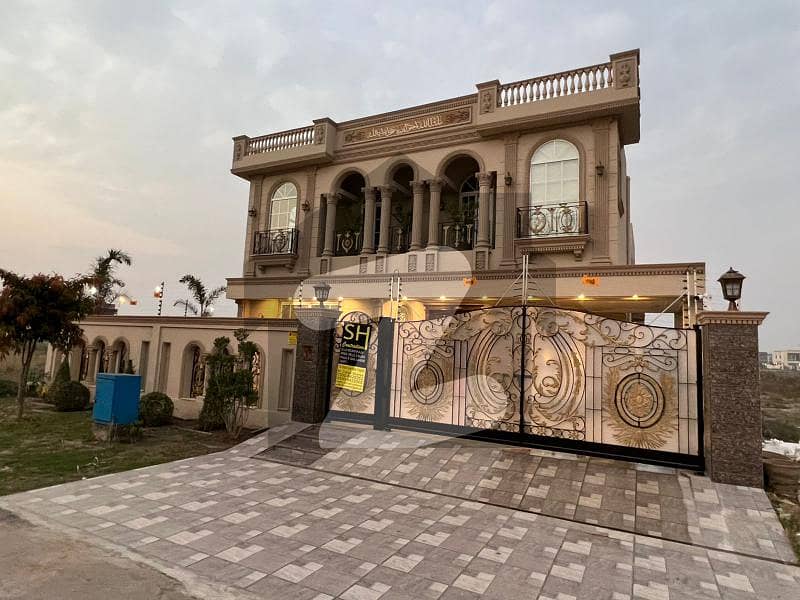 Dha Lahore Kanal Ultra Modern Bungalow