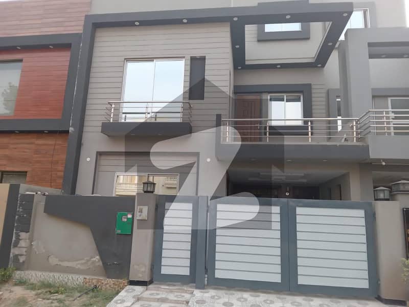 Premium 5 Marla House Is Available For rent In Lahore