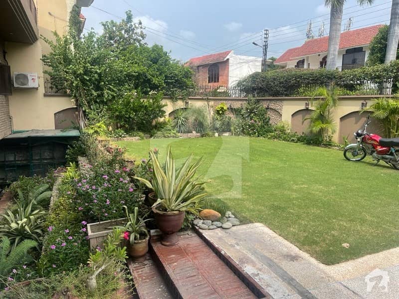 Canal View Housing Society 25 Marla Corner Vvip House For Sale Canal