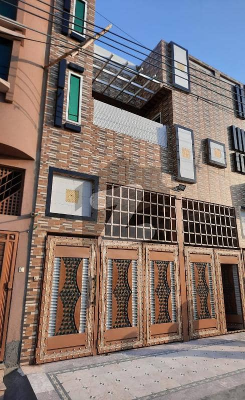 حیات آباد فیز 7 حیات آباد پشاور میں 8 کمروں کا 5 مرلہ مکان 3.1 کروڑ میں برائے فروخت۔