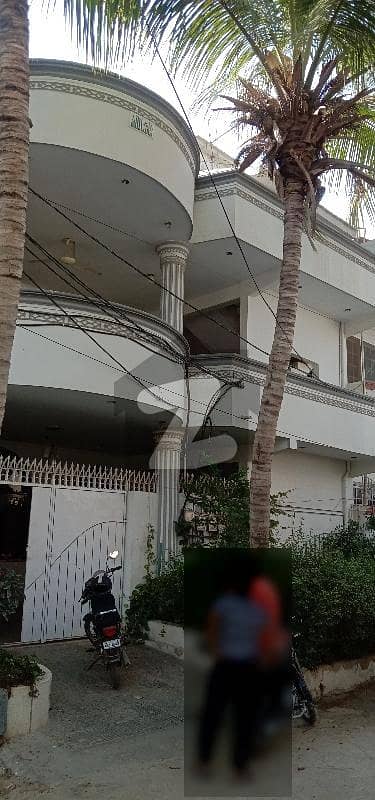 سندھ بلوچ ہاؤسنگ سوسائٹی گلستانِ جوہر کراچی میں 8 کمروں کا 8 مرلہ مکان 3.7 کروڑ میں برائے فروخت۔