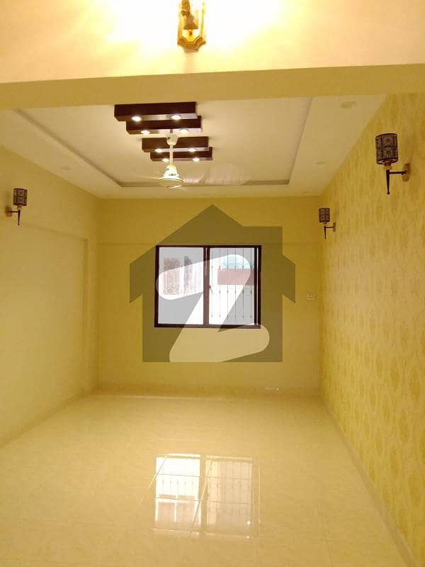 Dha Bukhari Com 3 Bed rooms Appartment 1st Floor Fully Renovated