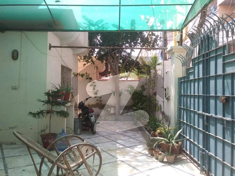 چپل سن سٹی سکیم 33 کراچی میں 4 کمروں کا 8 مرلہ مکان 2.5 کروڑ میں برائے فروخت۔