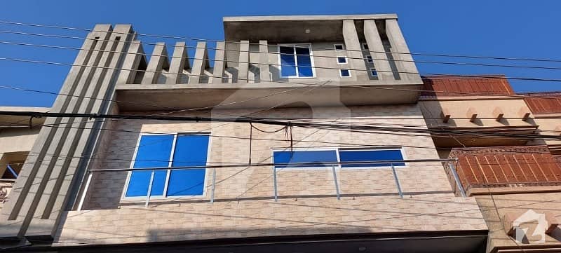 حیات آباد فیز 7 حیات آباد پشاور میں 8 کمروں کا 5 مرلہ مکان 3.2 کروڑ میں برائے فروخت۔