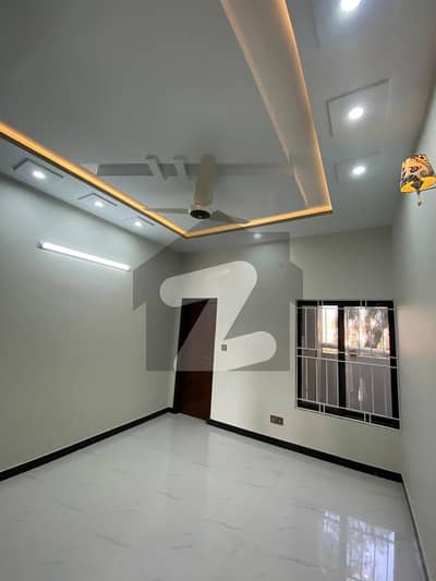 کہوٹہ روڈ اسلام آباد میں 6 کمروں کا 5 مرلہ مکان 1.35 کروڑ میں برائے فروخت۔
