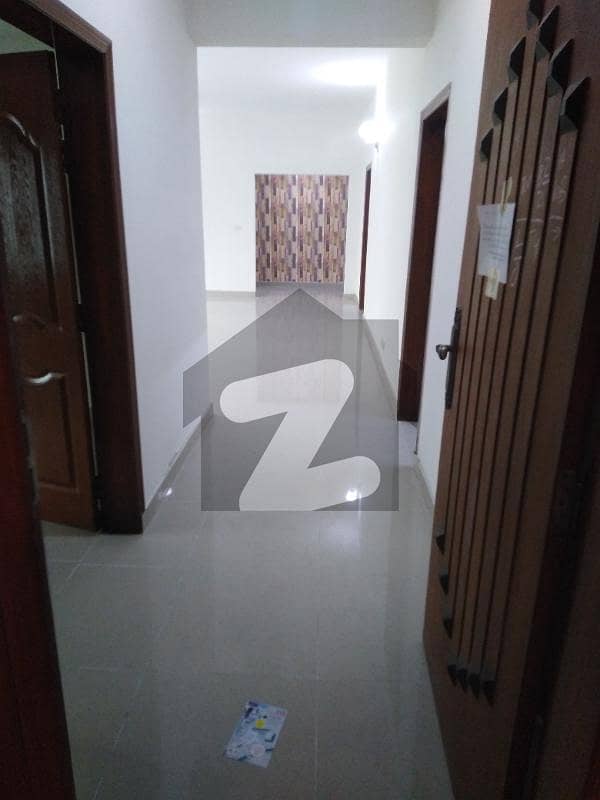 10 Marla 3 Bed Room Apartment For Rent