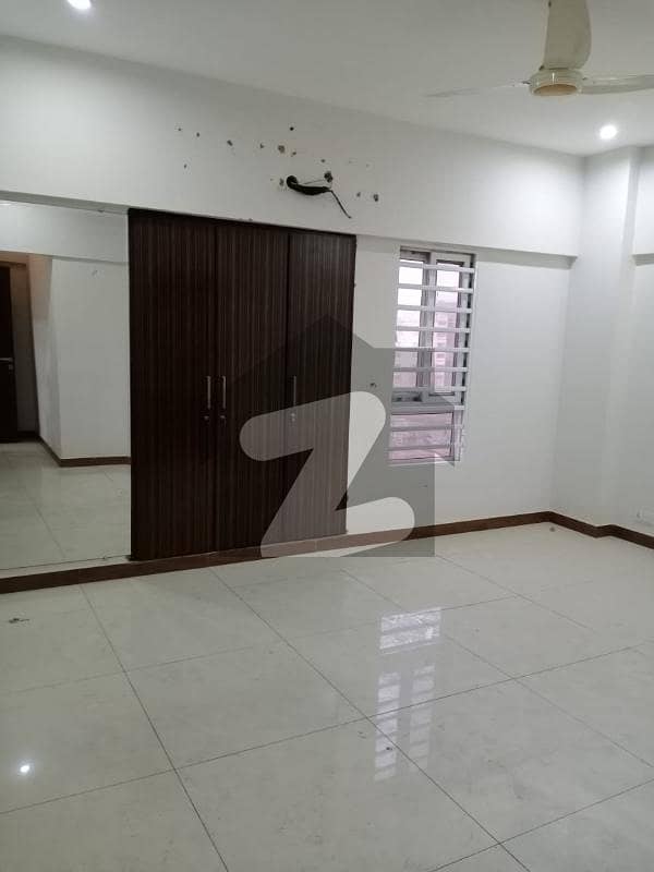 Luxurious 3 Bedrooms Apartment Available For Rent