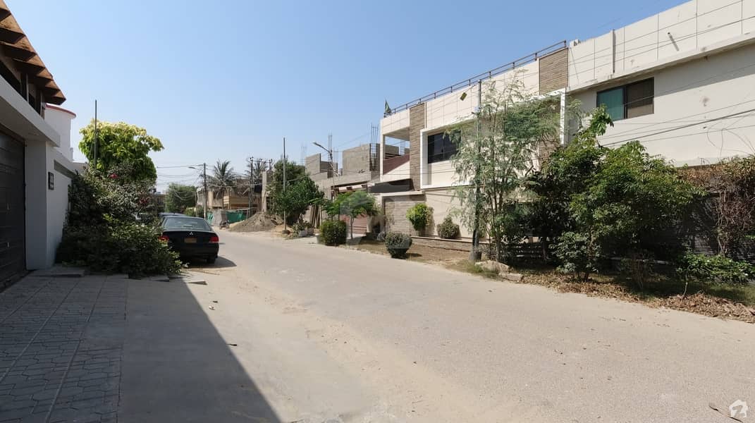 ڈی ایچ اے فیز 6 ڈی ایچ اے کراچی میں 3 کمروں کا 12 مرلہ زیریں پورشن 1.25 لاکھ میں کرایہ پر دستیاب ہے۔ ڈی ایچ اے فیز 6 ڈی ایچ اے کراچی میں 3 کمروں کا 12 مرلہ زیریں پورشن 1.25 لاکھ میں کرایہ پر دستیاب ہے۔