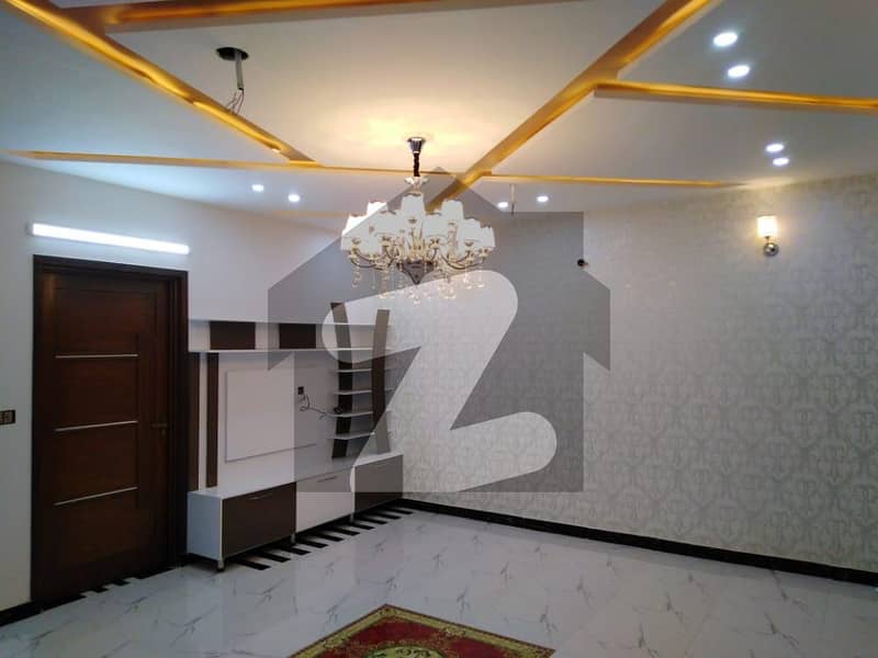 Premium Corner 10 Marla House Is Available For sale In Allama Iqbal Town