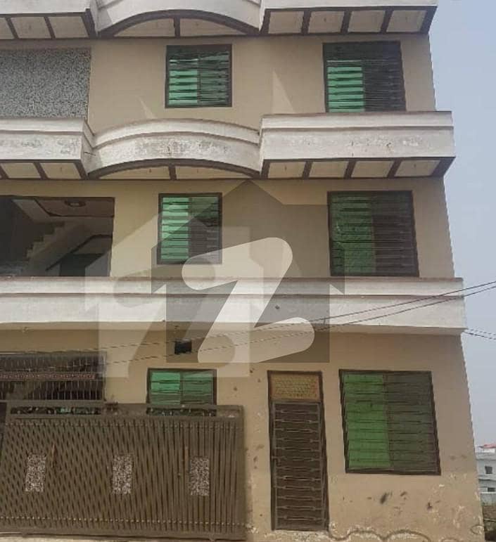 7 Marla Triple Storey House For Rent Madina Town Main Road Per Vip Location Faisalabad