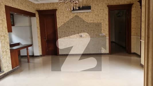 ڈی ایچ اے فیز 5 ڈیفنس (ڈی ایچ اے) لاہور میں 3 کمروں کا 1 کنال بالائی پورشن 1.4 لاکھ میں کرایہ پر دستیاب ہے۔